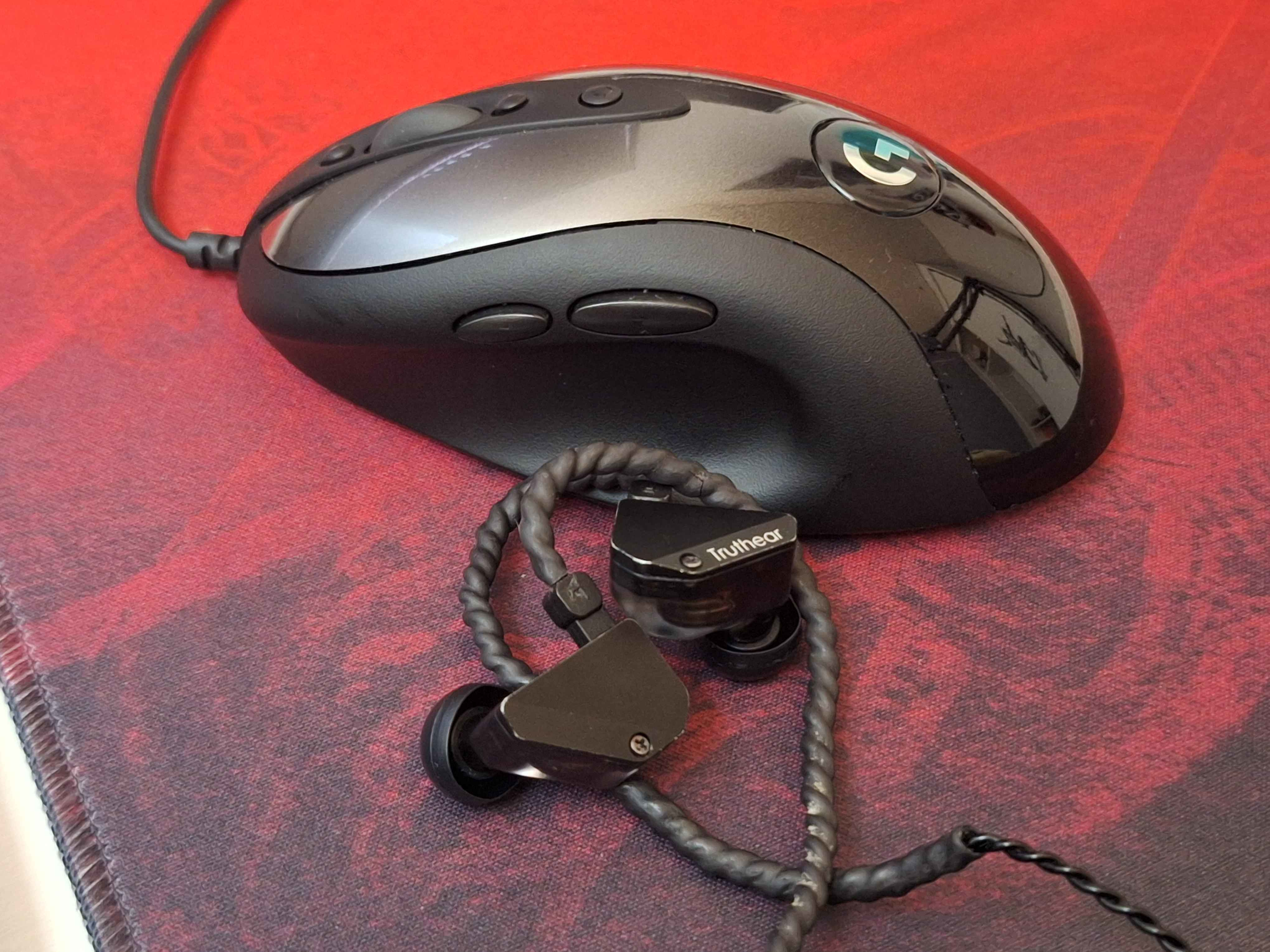 Truthear hexa, Logitecg mx518 legendary